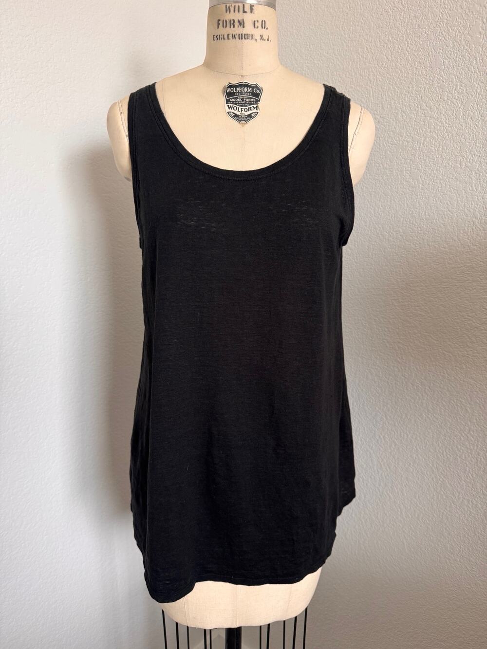 Eileen Fisher Black Organic Linen Tank Medium Minimalist Scoop Neck Layer